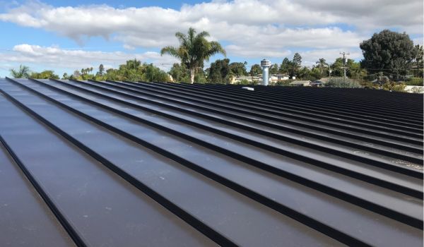 r-panel-Metal-Roof-Example.jpg