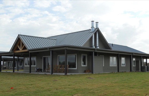 steel-barndominium-in-texas.jpg